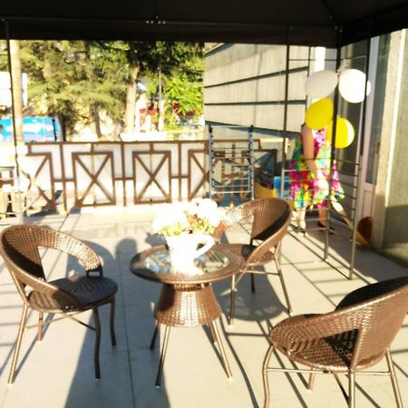 Hotel Newland Chiatura エクステリア 写真