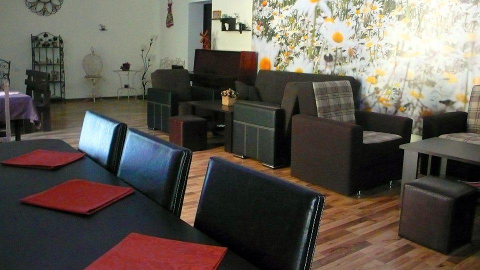 Hotel Newland Chiatura エクステリア 写真