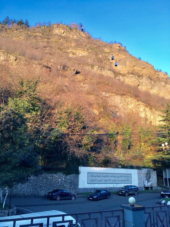 Hotel Newland Chiatura エクステリア 写真